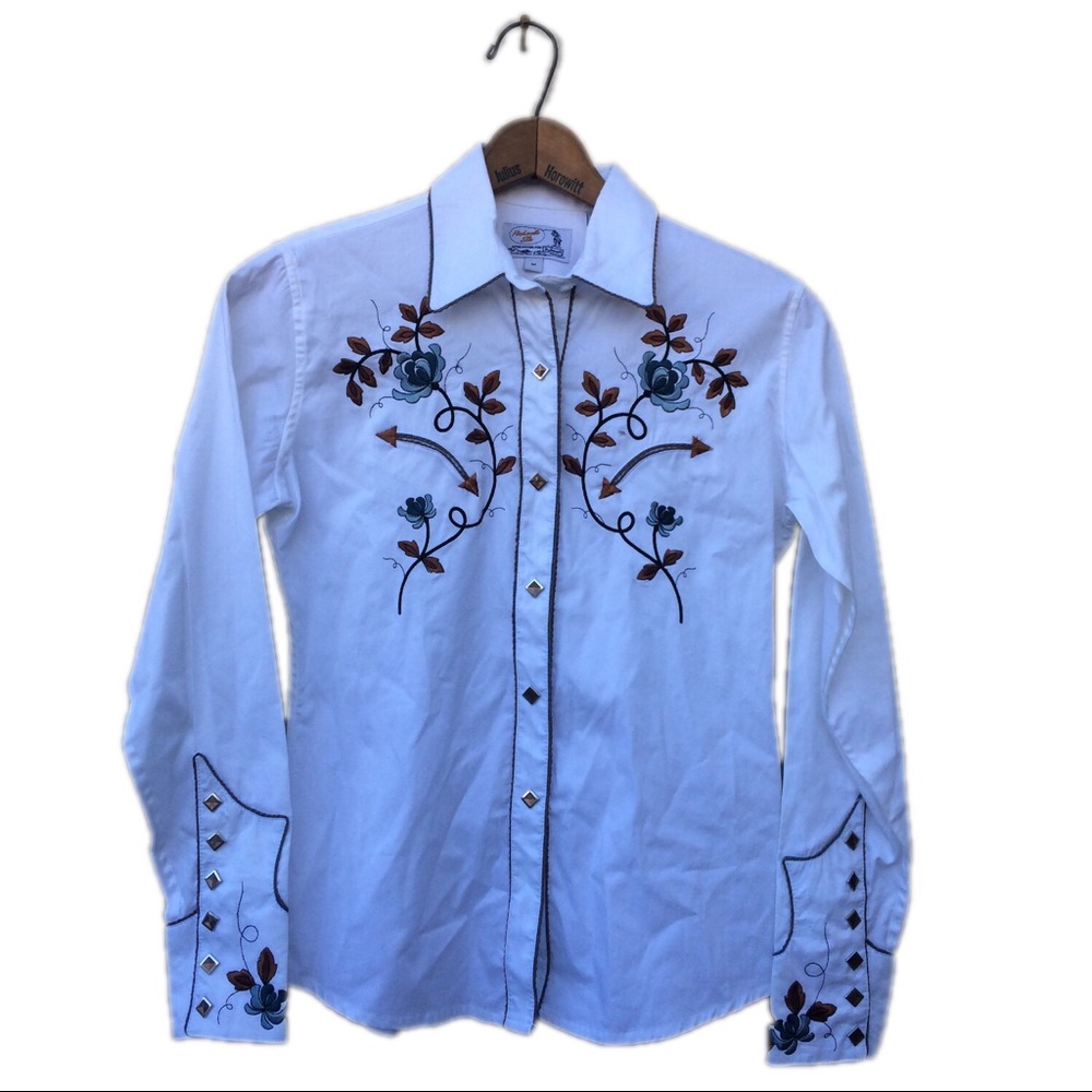 EUC* Embroidered Western Cowgirl Button Down Shirt